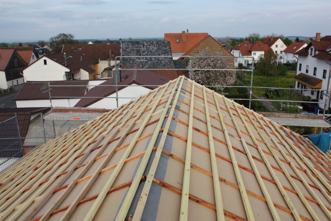 Dachdecken Tag 1 – Lattung