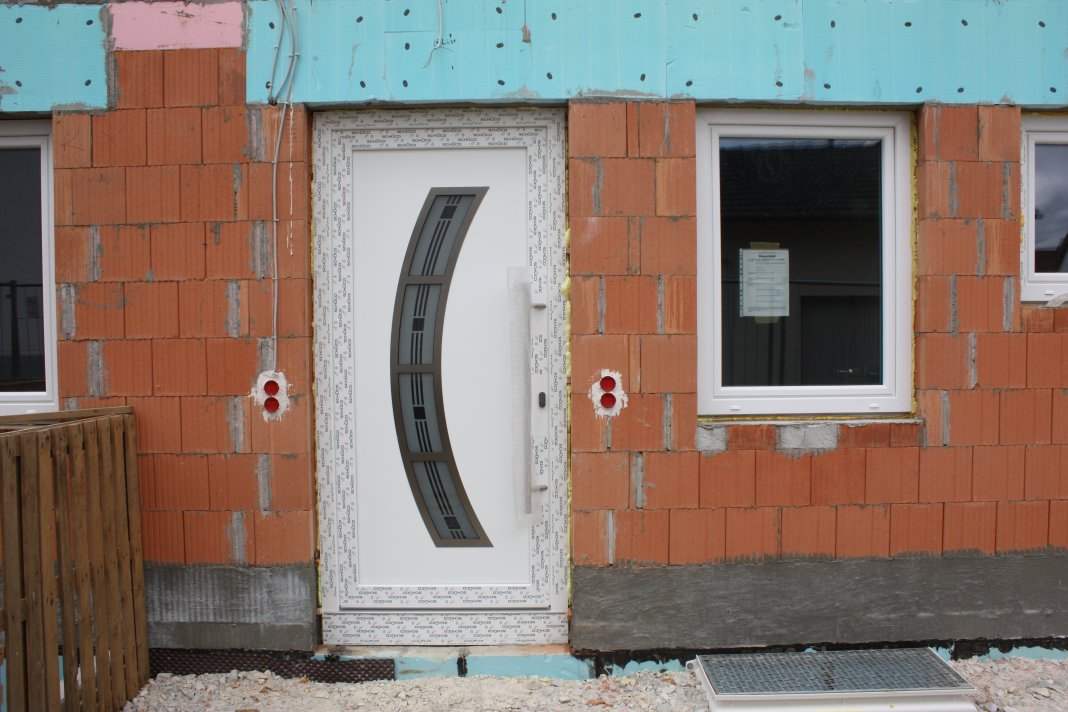 Haustür & Hauptsicherungskasten