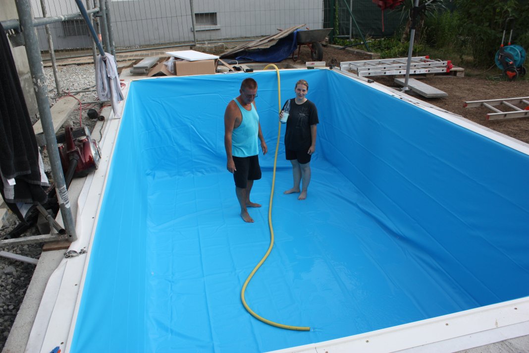 Pool befüllen